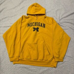 Michigan Yellow Hoodie Size XXL